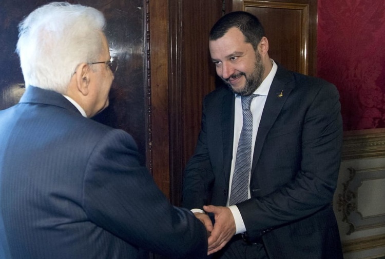 Quirinale, il presidente Mattarella riceve Matteo Salvini: “Bisogna far ripartire il Paese”