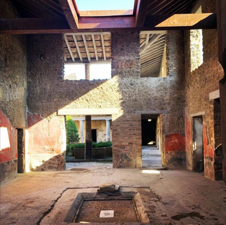 Pompei, riapre al pubblico dopo 40 anni la Casa degli Amanti