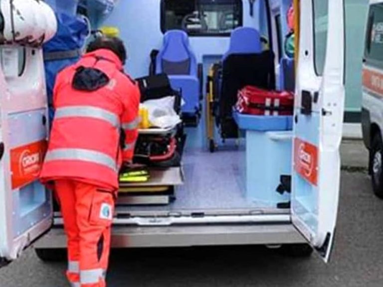 Bellusco (Monza), cade in un forno spento: muore operaio di 44 anni
