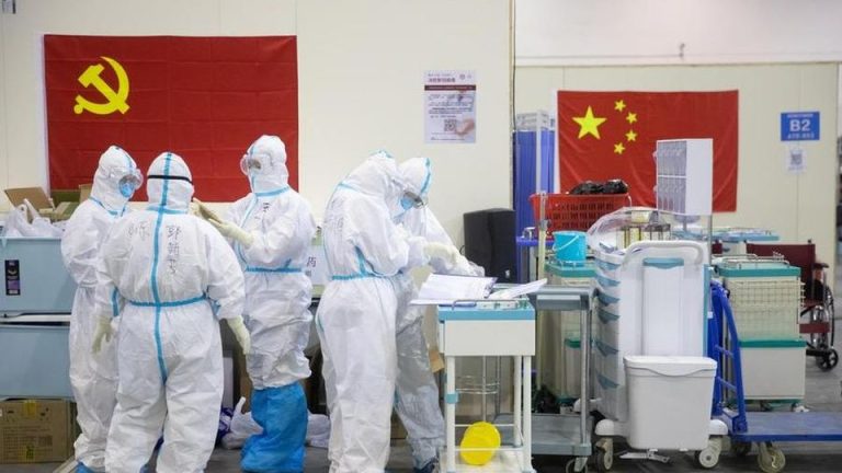 Coronavirus, in Cina oltre tremila medici e operatori sanitari contagiati