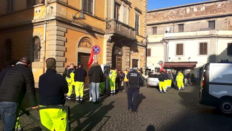 Ritorna in alto mare la questione Asv-Camassa