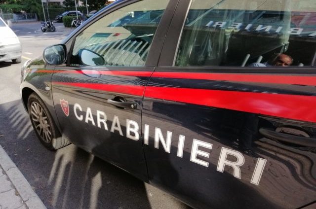 Taviano (Lecce): 69enne si appartava con minorenni: arrestato dai carabinieri