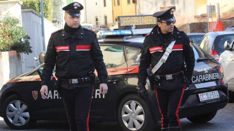 Napoli, rinvenuto il cadavere di un 20enne al Vomero. Indagano i carabinieri