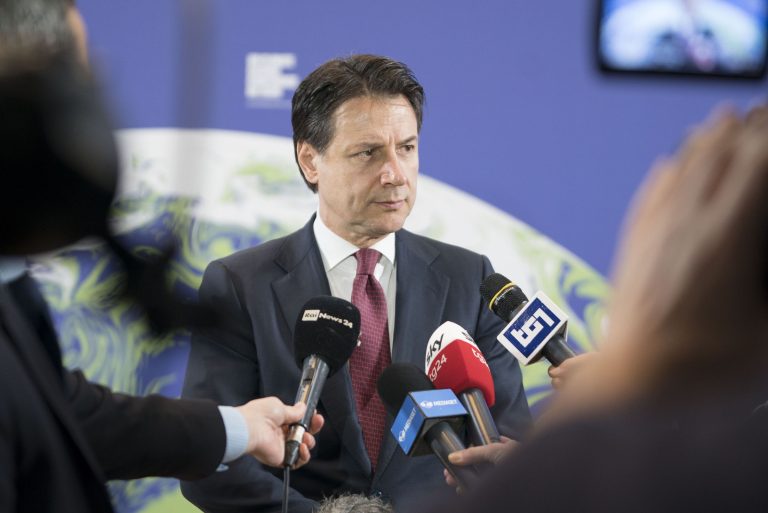 Prescrizione, prima vittoria per il premier Conte: ok dal Cdm sulla riduzione dei tempi per il processo penale