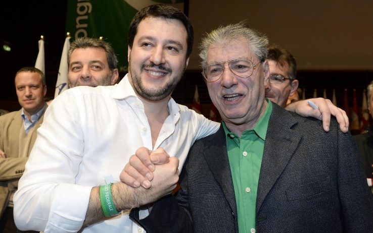 Lega, Umberto Bossi ‘bacchetta’ Salvini: “Il nazionalismo ci farà perdere”