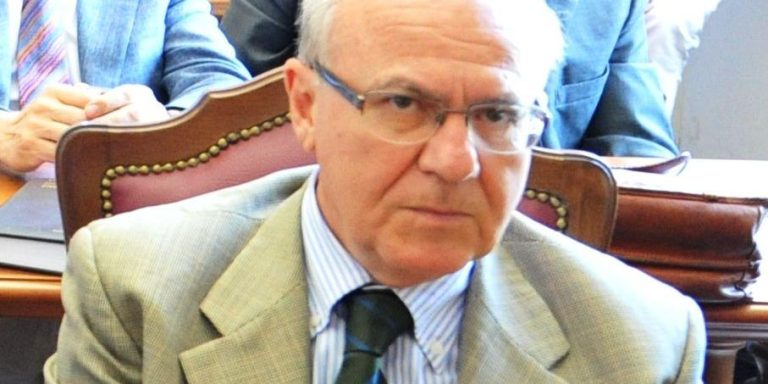 Roma, allarme del procuratore generale Federico De Siervo: “L’intero ciclo dei rifiuti è gestito in modo illecito”