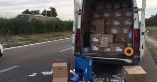 Cerignola (Foggia), assaliti e rapinati tre camion che portavano sigarette