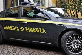 Napoli, blitz della Finanza contro le frodi dei carburanti: sequestrati beni per 60 milioni di euro