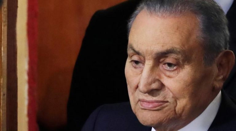 Egitto: da oggi tre giorni di lutto in omaggio a Hosni Mubarak