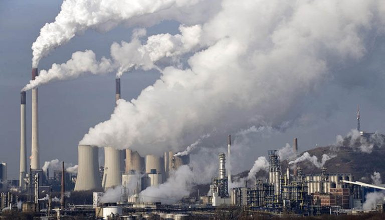 Clima, allarme dell’Aie: “E’ troppa lenta la riconversione verso l’energia pulita”