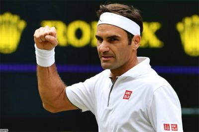 Sport, lungo stop per il tennista Roger Federer: si deve operare al ginocchio destro”