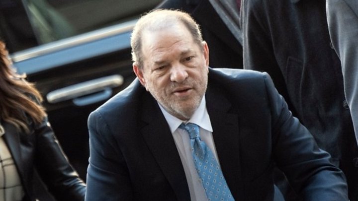 Usa, l’ex produttore cinematografico Harvey Weinstein condannato in primo grado per violenza sessuale