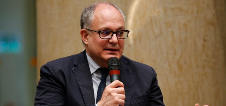 Coronavirus, parla il ministro Gualtieri: “Tasse sospese per i cittadini della zona rossa”