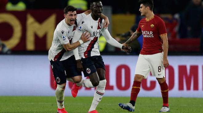 Calcio, nuova sconfitta per la Roma all’Olimpico contro il Bologna. Per la squadra di Fonseca a rischio il 4° posto