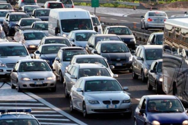 Roma, incidente stradale sul Gra: rallentamenti e code tra le uscite Prenestina e Ardeatina