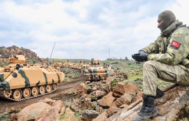 Siria, uccisi 30 militari turchi. Gli Usa chiedono alla Russia di fermare l’offensiva