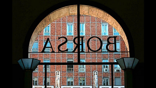 Coronavirus, anche piazza Affari (Milano perde il 3,3%) e lo spread (145 punti) risentono dell’emergenza sanitaria