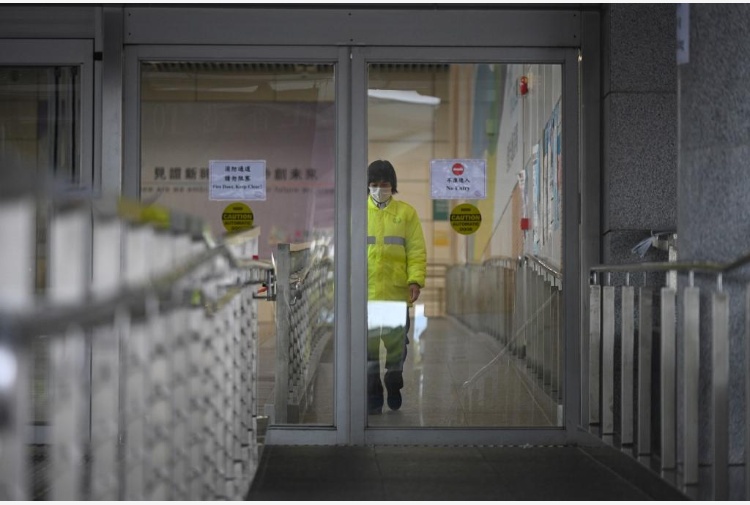 Coronavirus, primo decesso di un cittadino statunitense in un ospedale di Wuhan