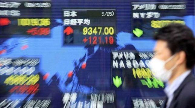 Effetto coronavirus, la borsa di Tokyo chiude in negativo (-4,51%)