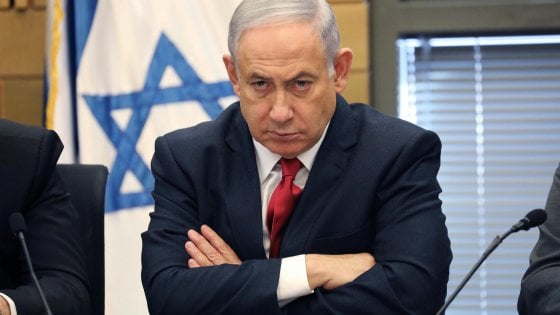 Israele, il processo al premier Netanyahu è fissato per il 17 marzo: le accuse sono corruzione, frode e abuso di potere
