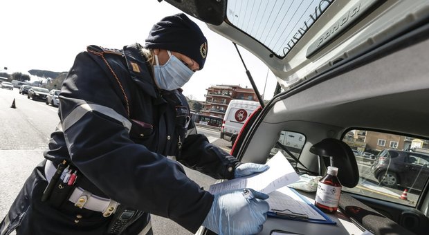 Coronavirus, ieri a Roma 86 denunce nei controlli delle persone in strada senza giusta motivazione