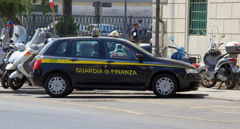 Palermo, la Finanza arresta 24 persone per corruzione e associazione a delinquere