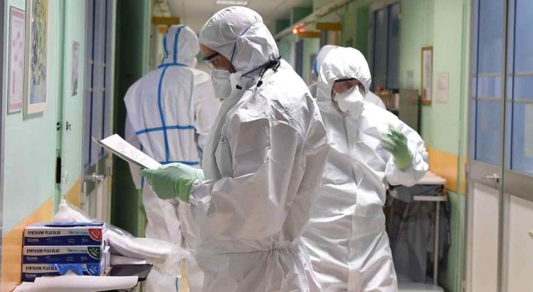 Coronavirus, Arezzo: maestra di 51 anni contagiata, in quarantena 112 alunni