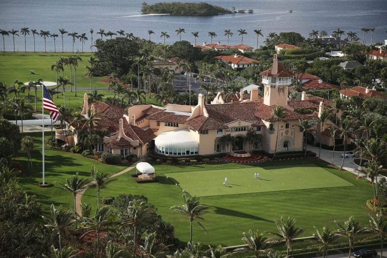 Coronavirus, chiuso il Florida il resort del presidente Donald Trump