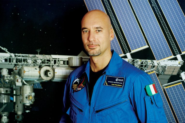 Coronavirus, il parere dell’astronauta Luca Parmitano: “Da italiano sono preoccupato ma non allarmato”