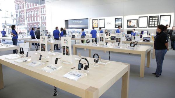 Coronavirus, Apple chiude tutti i suoi negozi nel mondo ad eccezione della Cina