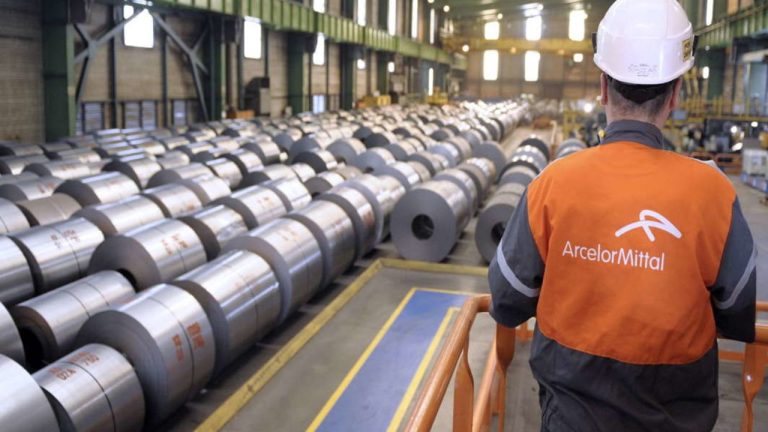 Emergenza coronavirus, sospesa ogni attività produttiva di ArcelorMittal a Taranto