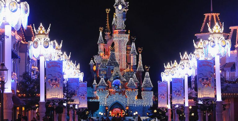 Coronavirus, a Parigi chiude anche Disneyland