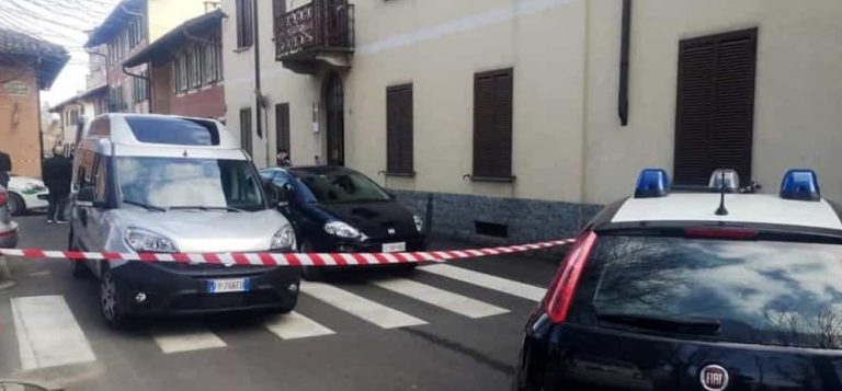 Beinasco (Torino), uccide la moglie e il figlio e poi si toglie la vita