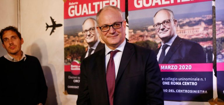 Roma, alle elezioni suppletive, vince Roberto Gualtieri per il Pd