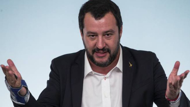 Emergenza coronavirus, Matteo Salvini chiede al governo di modificare l’ultimo decreto