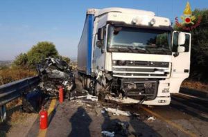 Fiorenzuola d’Arda: incidente stradale, muore un camionista sull’autostrada A1