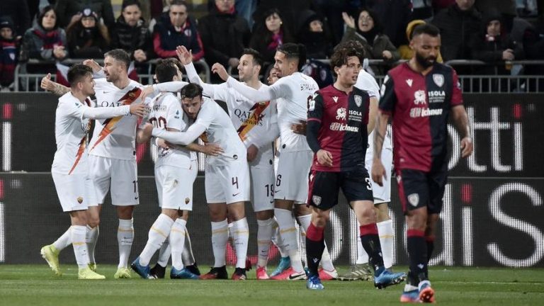 Calcio, importante e travolgente vittoria della Roma a Cagliari (4-3)
