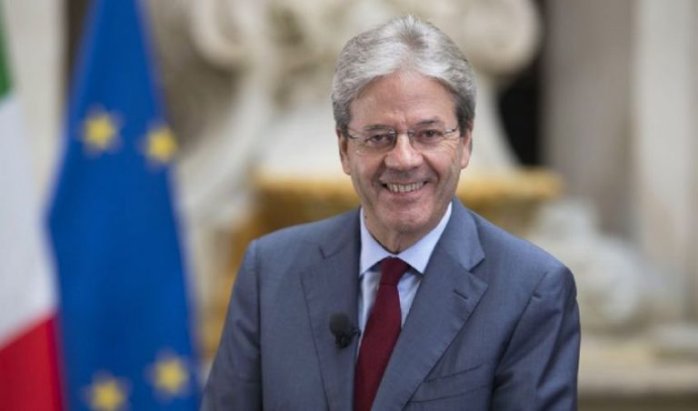 Coronavirus, il Commissario Ue Gentiloni cerca di rassicurare: “L’Italia non sarà lasciata sola”