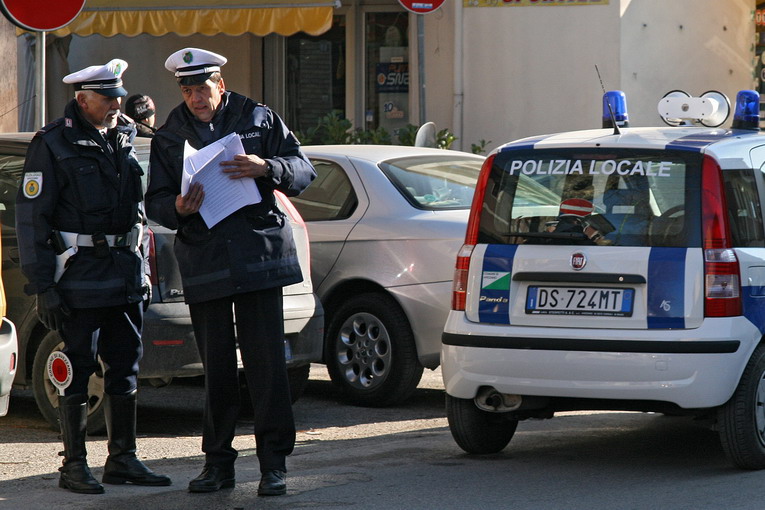 Ragazzi e genitori ai campetti di via Firenze