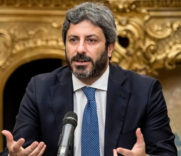 Coronavirus, l’appello di Roberto Fico (Presidente della Camera): “Il Parlamento non può fermarsi”