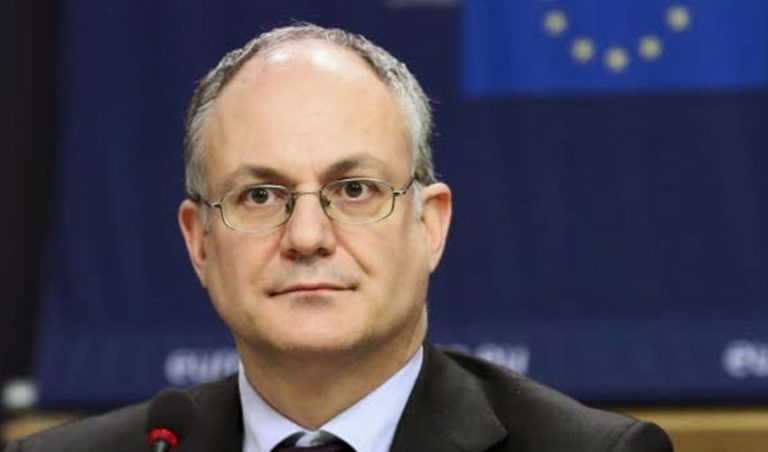 Coronavirus, parla il ministro Gualtieri: “Il decreto con le misure economiche di almeno 12 miliardi sarà varato venerdì”