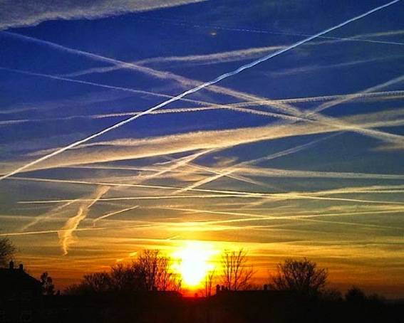 Effetti della sperimentazione della geoingegneria climatica, presentazione del libro sulle “scie chimiche”