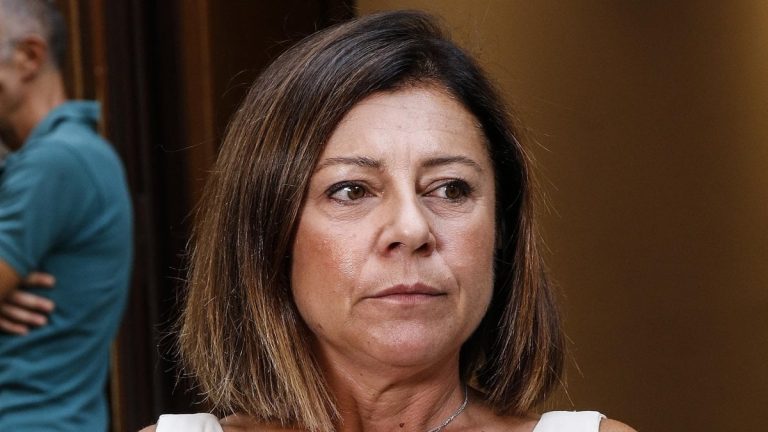 Emergenza coronavirus, l’obiettivo della ministra De Micheli: punti di distribuzione delle mascherine vicino alle biglietterie elettroniche