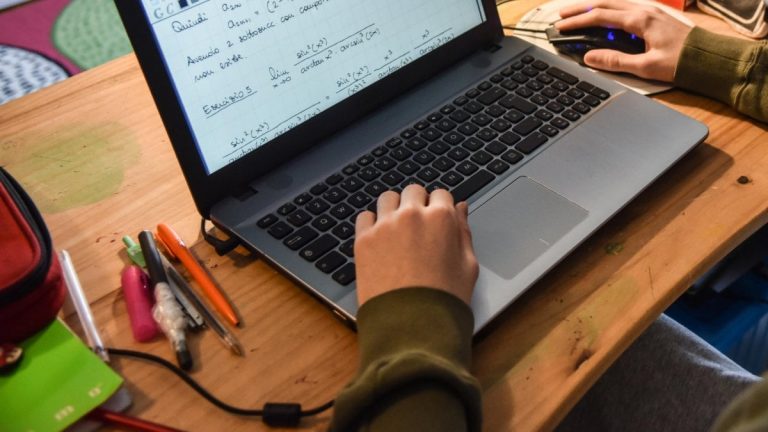 Coronavirus, il gruppo Barilla ha donato alla Caritas strumenti informatici per le famiglie in difficoltà