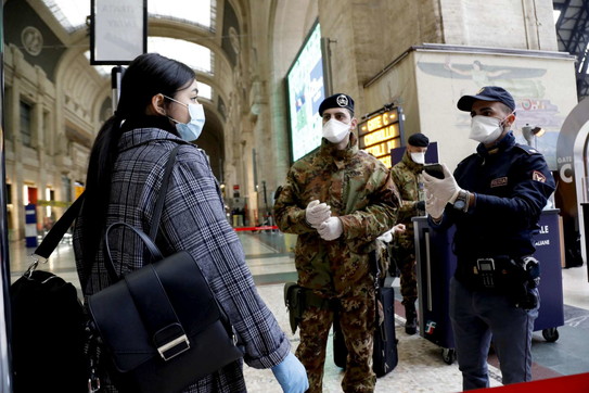 Coronavirus, il sindaco di Milano Sala avverte: “Stiamo potenziando i controlli per il week end”