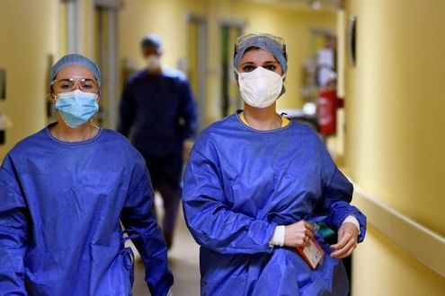 Coronavirus, è arrivato un Sardegna un carico con 1,7 milioni di mascherine