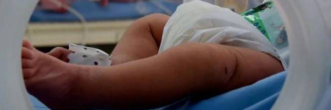 Coronavirus, ad Ancora è uscito dalla rianimazione un neonato positivo al test