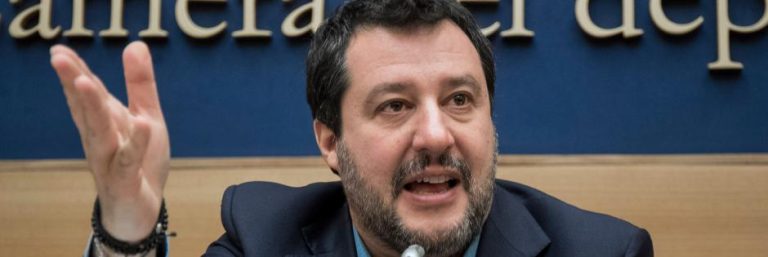 Coronavirus, nuova bordata di Matteo Salvini al governo: “Invece di aiutare i lavoratori l’esecutivo pensa togliere anche i buoni pasto”