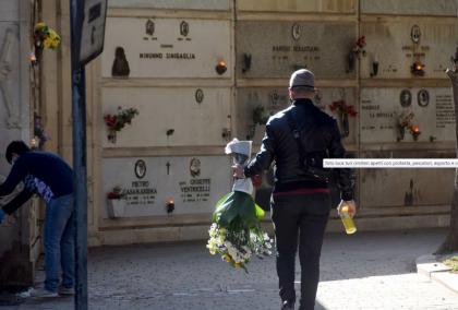 Coronavirus, dopo quasi due mesi di chiusura riapre il cimitero di Bari