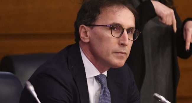Emergenza coronavirus, il ministro Boccia risponde alle critiche del governatore Fontana: “Lo Stato fa molto ogni giorno”